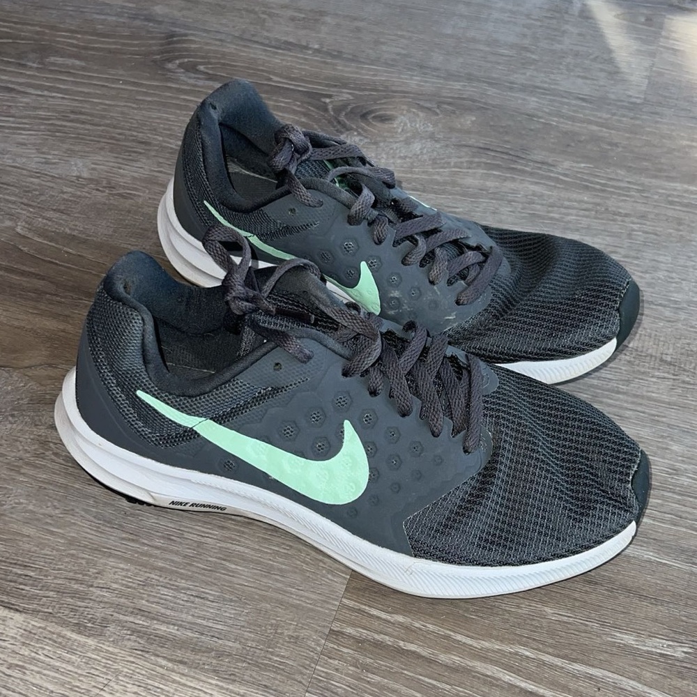 Nike Charcoal and Light Green Running Shoes